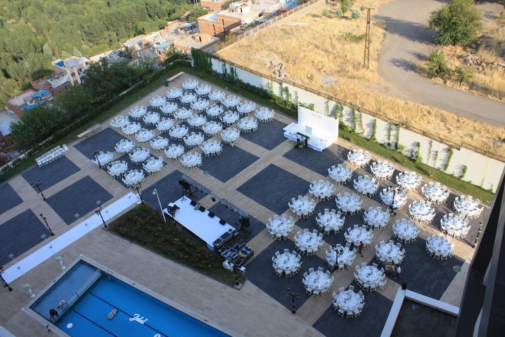 Hotel Wyndham Garden Diyarbakır Zewnętrze zdjęcie